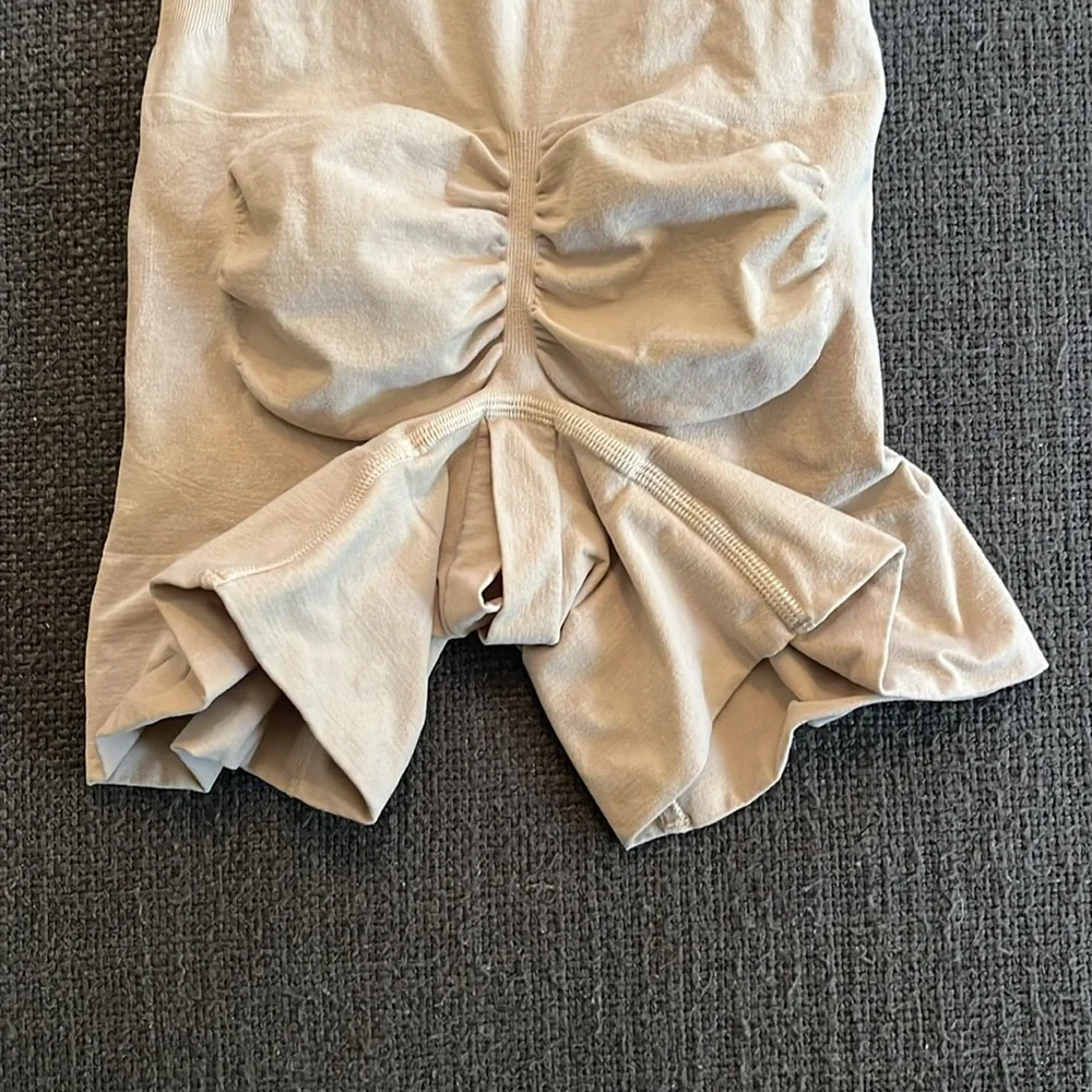 Co’coon Cream Bodysuit with Adjustable Straps size xl - Picture 3 of 6